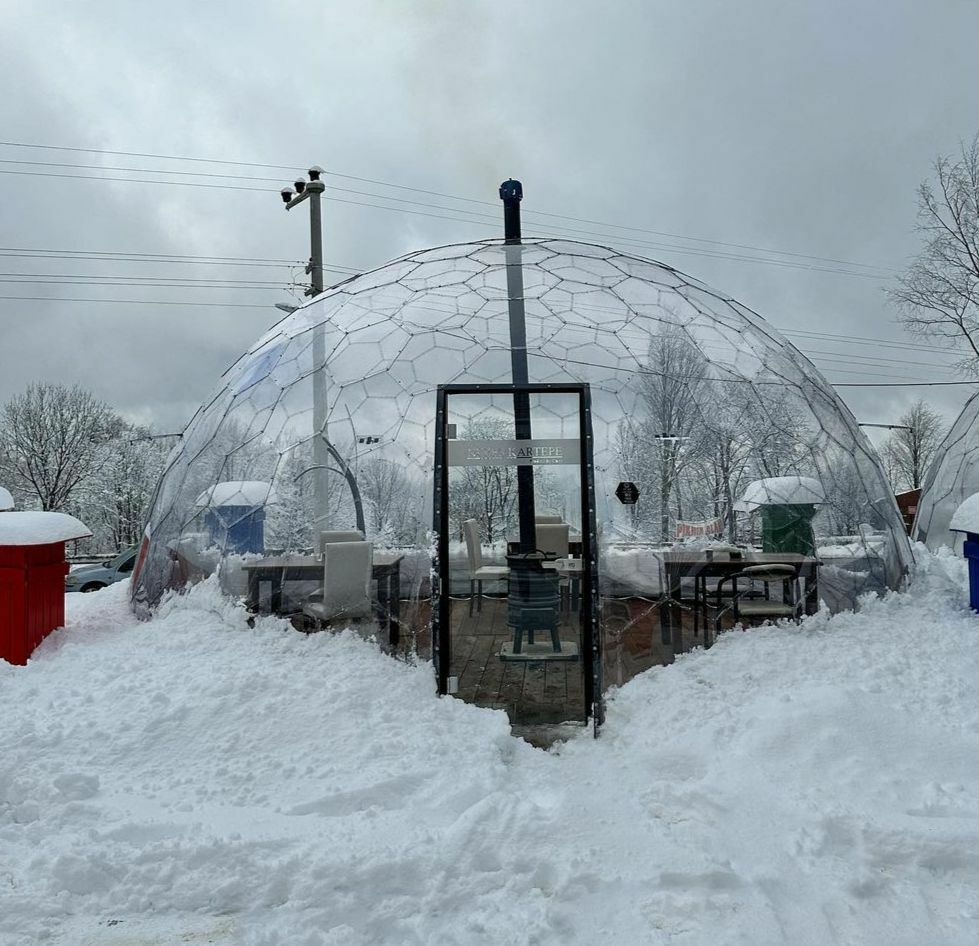 Průhledné igloo do restaruace